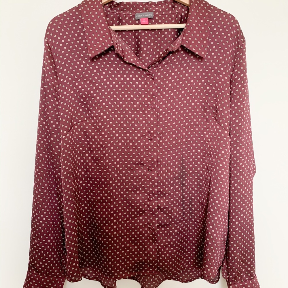 ✨ Vince Camuto Silky Long Sleeve Blouse ✨